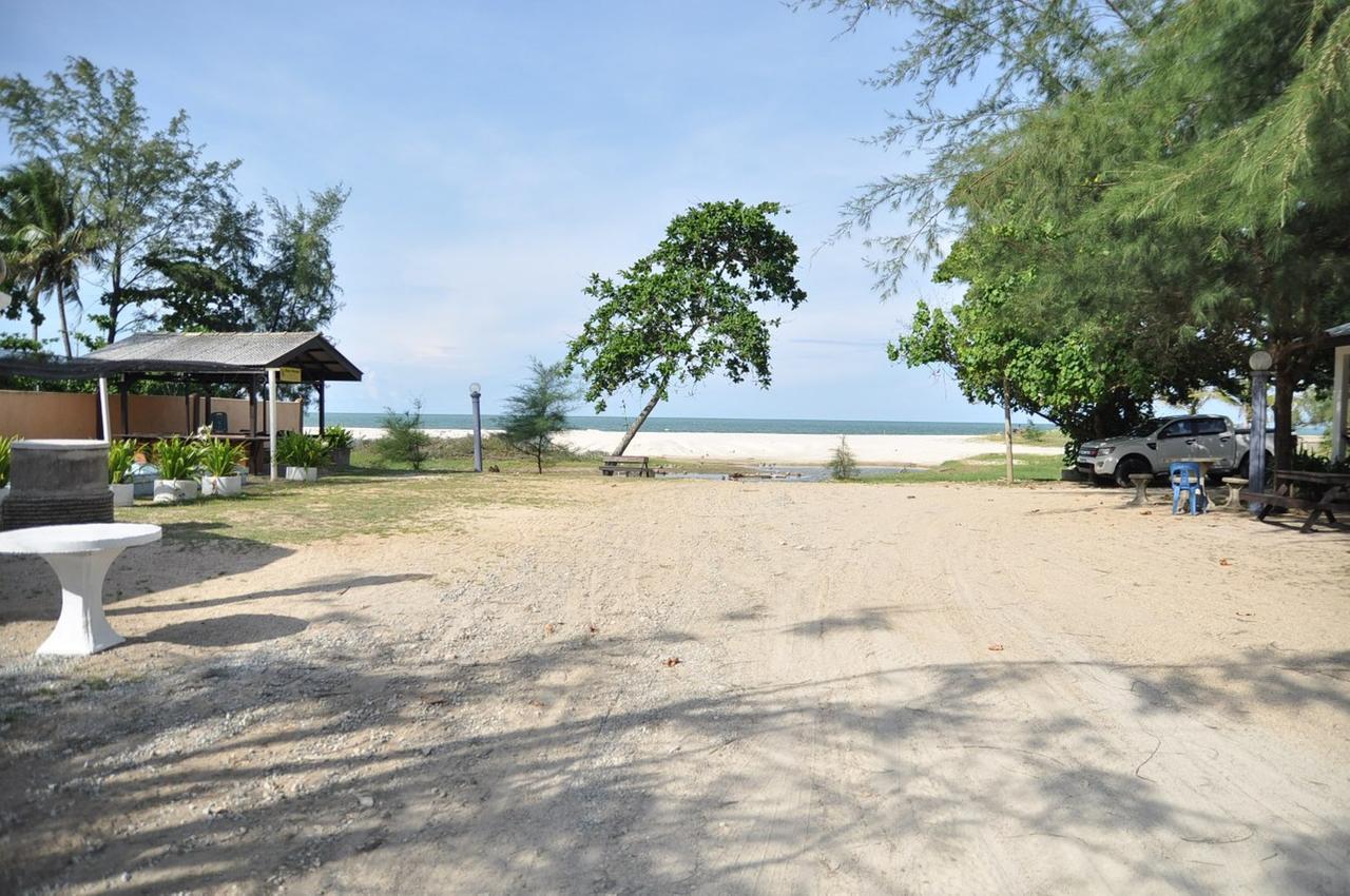 Bayu Melawi Chalet Hotel Bachok Exterior foto