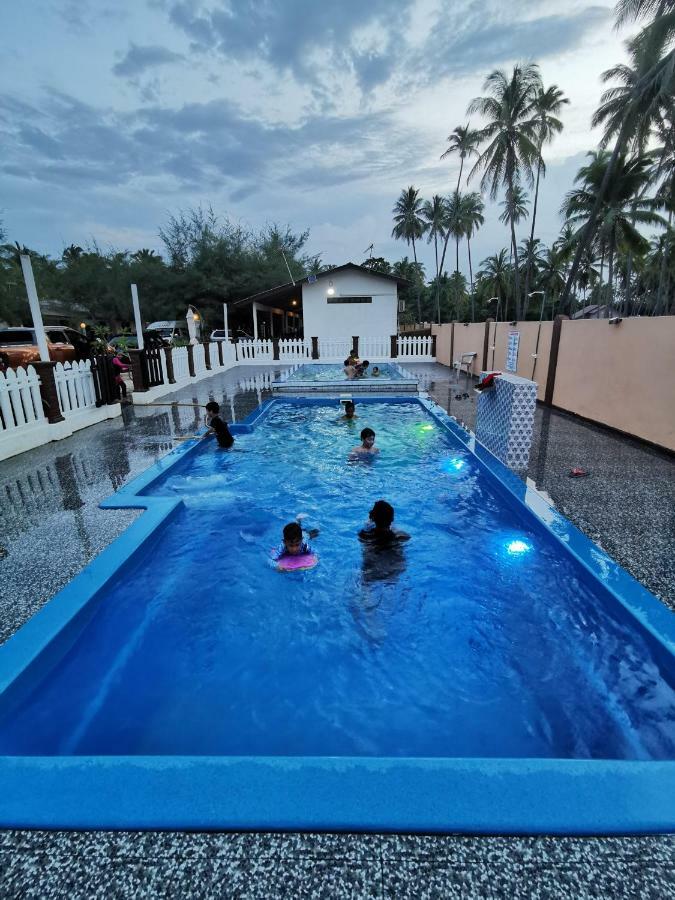 Bayu Melawi Chalet Hotel Bachok Exterior foto
